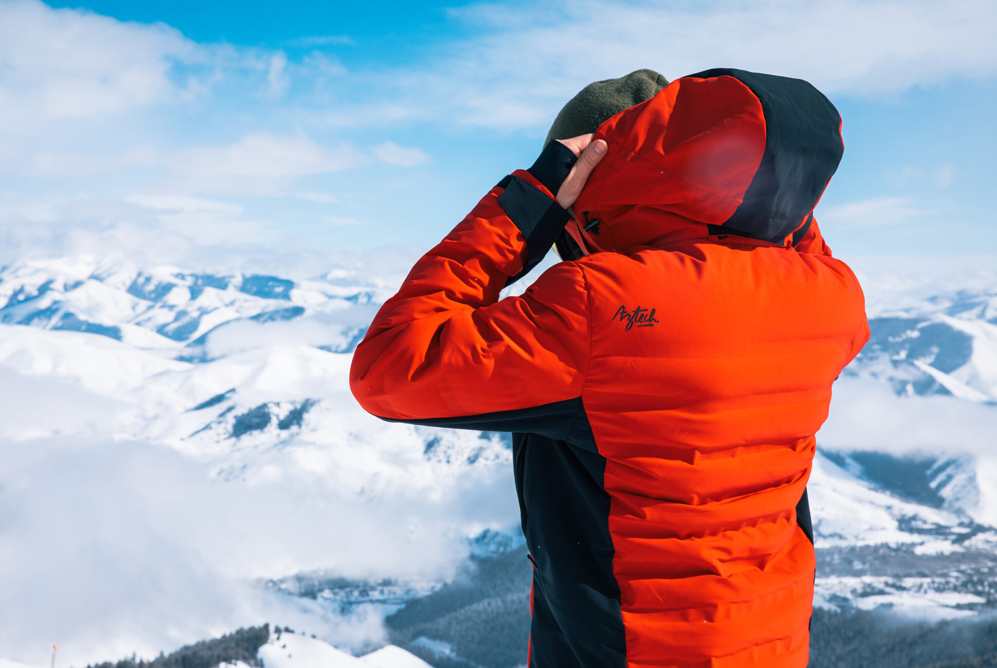 Types of clothing found in Aztech Mountain. 1 Aztech Mountain — agentur79