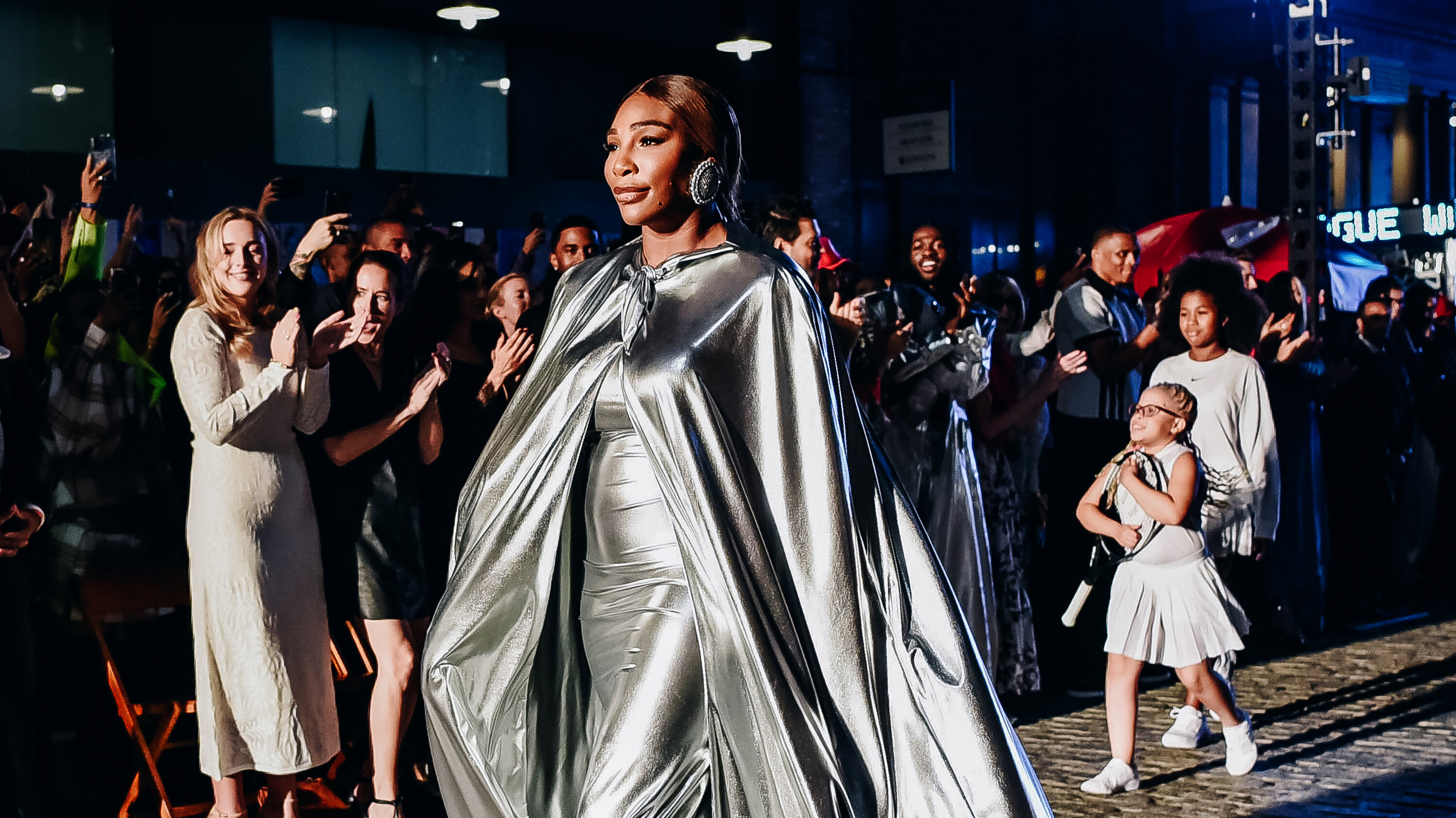 A Fashion Women Store For the Small Plus-Sizes 1 Fashion