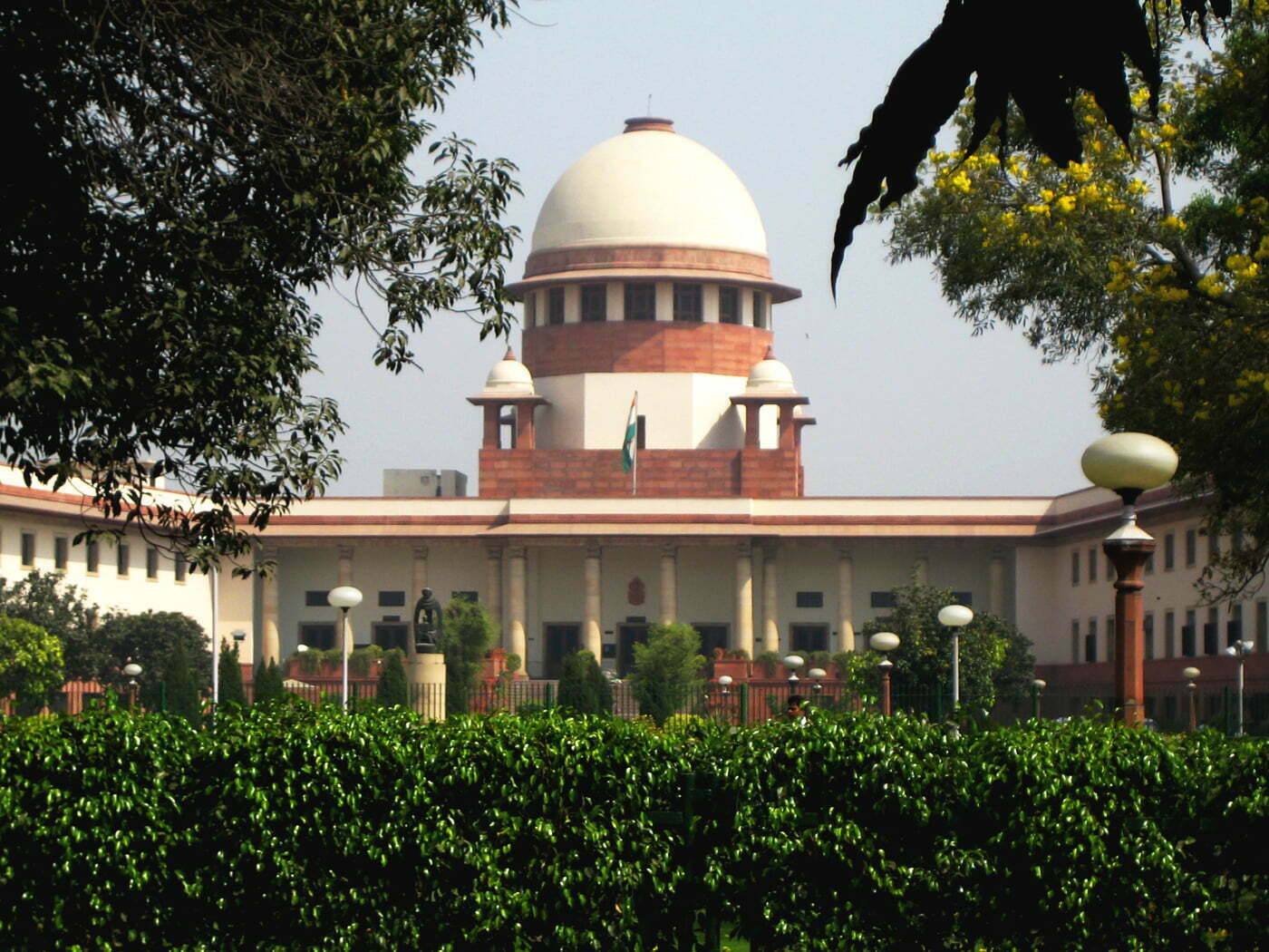 Supreme Court interim objection to medical student admissions in Tamil Nadu 16