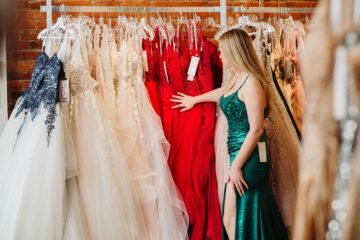 Graduation Dresses that Stand Out in the Crowd 21 Graduation Dresses that Stand Out in the Crowd 11