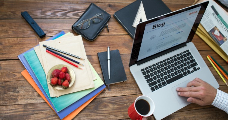 Tips From the Pros on How to Earn Money As a Blogger 1 Blogger